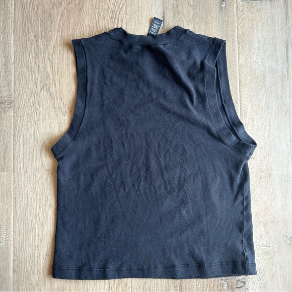 Women’s Skims Crew Neck Tank Top - Picture 3 of 3